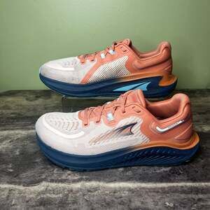 Altra Women's Athletic Shoes in Coral and Navy